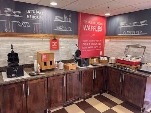 Cherokee Inn, Breakfast area