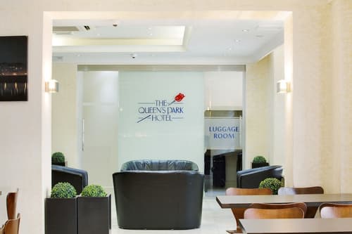 Queens Park Hotel, Lobby
