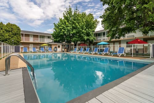 Best Western Inn At Penticton, Pool