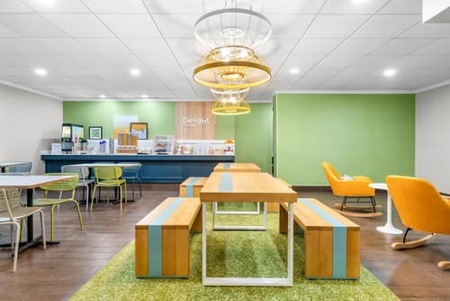 Spark by Hilton Lockport, Breakfast area