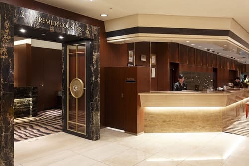 Keio Plaza Hotel Tokyo, Reception