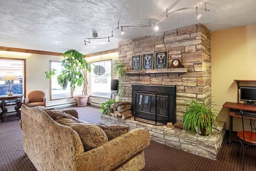 Rodeway Inn Gunnison - Crested Butte, Lobby