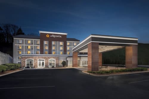 La Quinta Inn & Suites By Wyndham Asheville Downtown