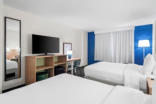 Spark by Hilton Orlando near Universal, Room