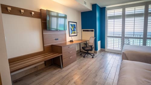 Holiday Inn Express & Suites Panama City Beach - Beachfront by IHG, Room