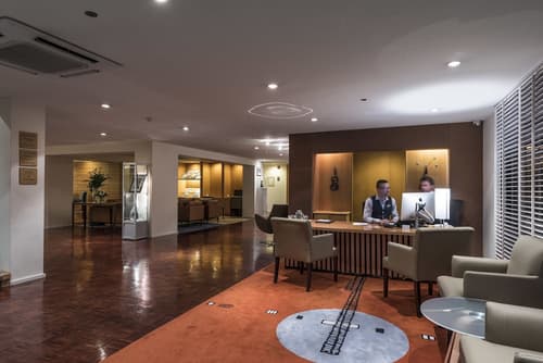 The George Christchurch, Reception