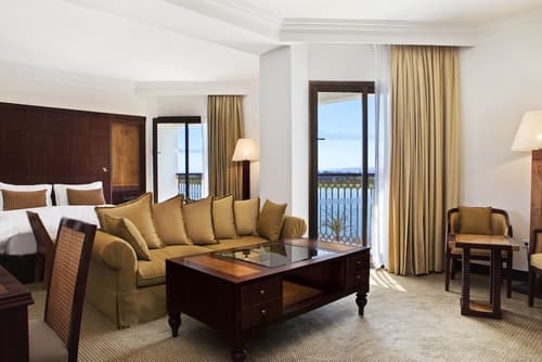 Hilton Luxor Resort & Spa