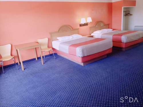 Motel 6 Canon City, CO, Room