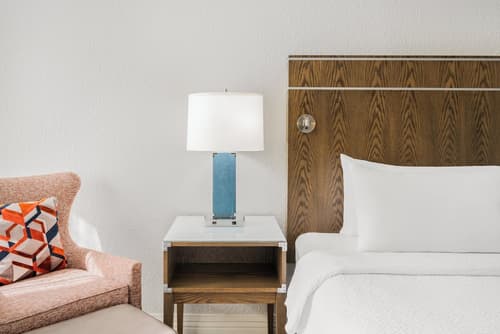 Crowne Plaza Hotel Jacksonville Airport/I-95N by IHG, Room