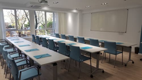 Senator Barajas Hotel