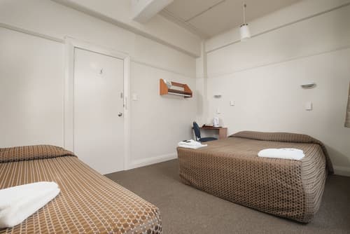 Kiwi International Hotel, Room