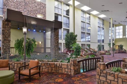 Ramada Plaza by Wyndham Sheridan Hotel & Convention Center, Lobby
