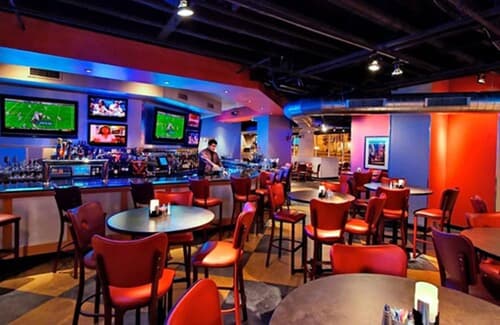 Clayton Plaza Hotel & Extended Stay, Sports bar