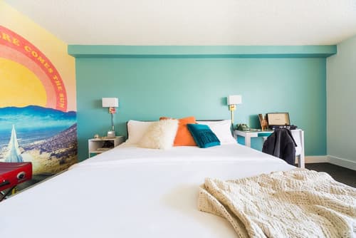 The Rambler Hotel, Room