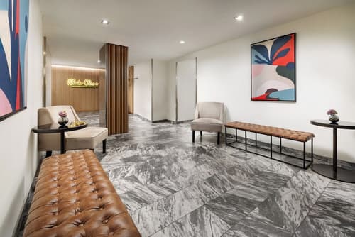 The Shoreham, Lobby sitting area