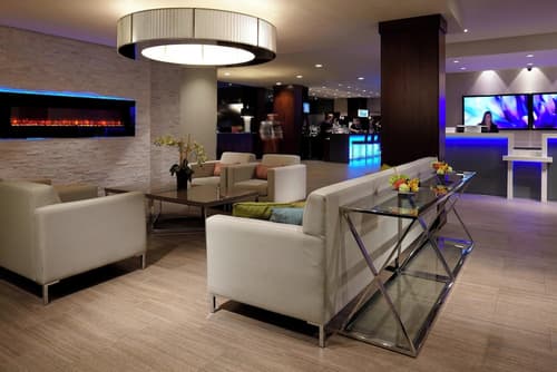 Delta Hotels by Marriott Kingston Waterfront, Lobby