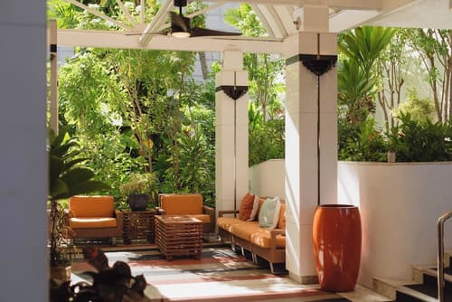 Oasis Hotel Waikiki