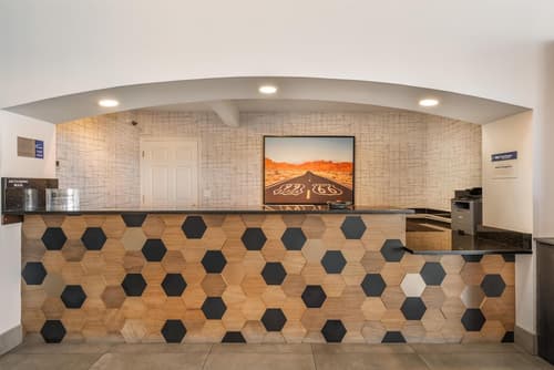 Best Western Plus King's Inn & Suites, Lobby