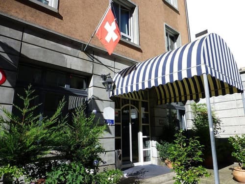 Hotel Montana Zürich, Interior entrance