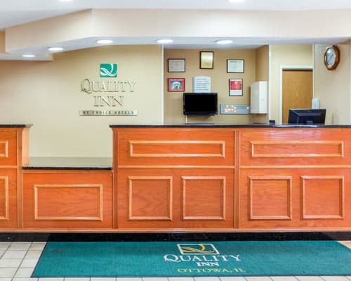 Quality Inn Ottawa near Starved Rock State Park, Lobby
