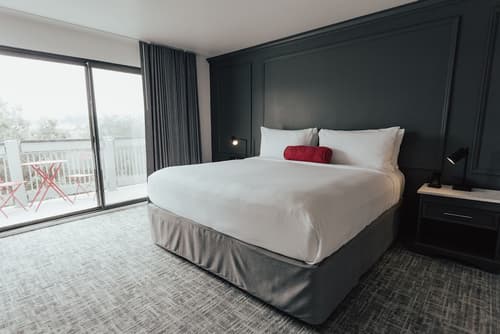 Vinland Hotel and Lounge, Room