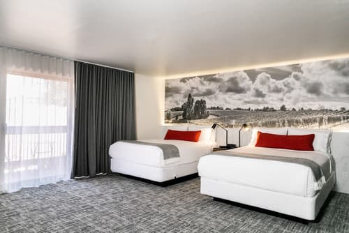Vinland Hotel and Lounge, Room