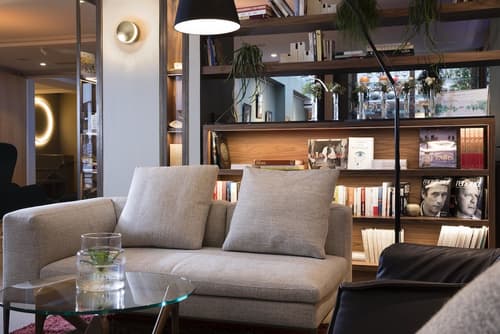 Hotel Le Six, Lobby sitting area