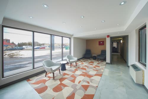 Ramada by Wyndham Kingston, Reception