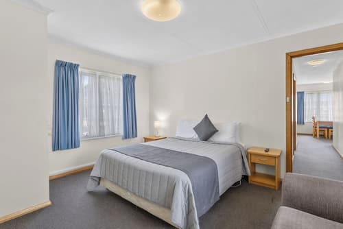 Martin Cash Motel