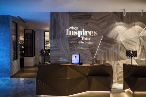 Renaissance Riverside Hotel Saigon, Reception