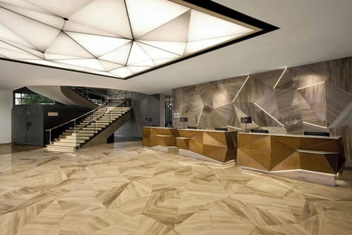 Renaissance Riverside Hotel Saigon, Reception