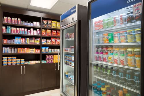 Hampton Inn Orlando International Drive/Convention Center, Snack bar