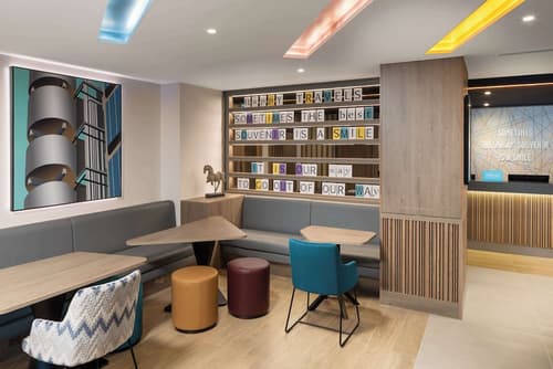 Hampton by Hilton London City, Lobby