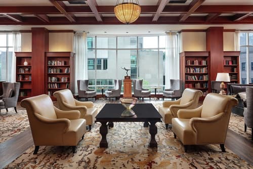 The Inn at Penn, A Hilton Hotel, Lobby