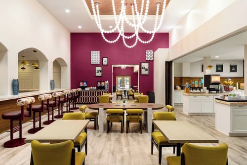 Hampton Inn Tropicana