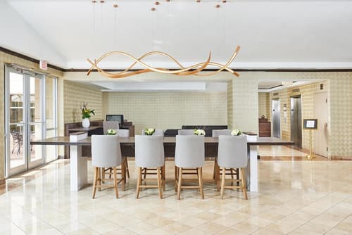 DoubleTree by Hilton Dallas - Market Center