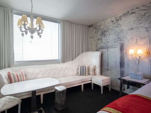 SAHARA Las Vegas, Room