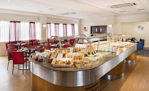 Mercure Cardiff North Hotel