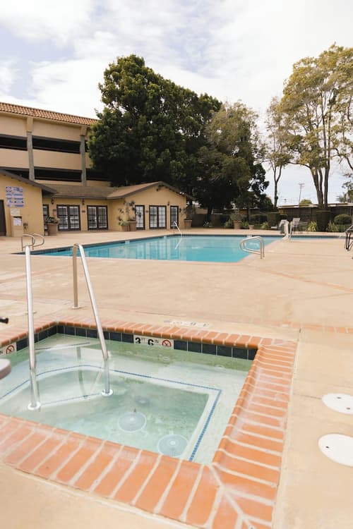 Historic Santa Maria Inn, Pool
