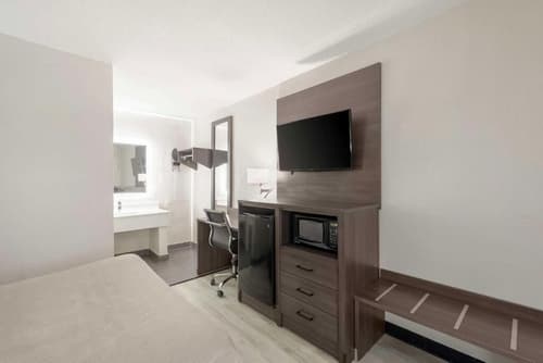Downtown Inn & Studio Suites, Room