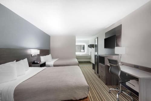 Downtown Inn & Studio Suites, Room