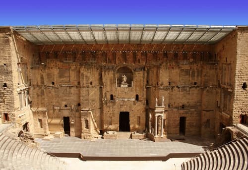 Mercure Orange Centre, Point of interest