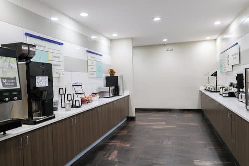 Garner Hotel Glen Burnie BWI Airport Area by IHG