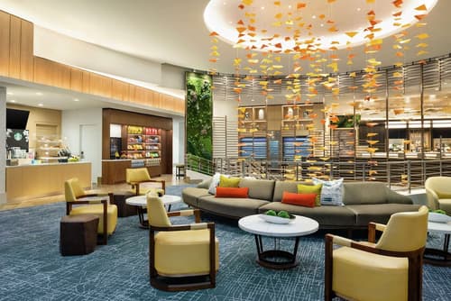 DoubleTree by Hilton Chicago - Magnificent Mile, Lobby