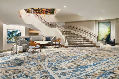 DoubleTree by Hilton Chicago - Magnificent Mile, Lobby