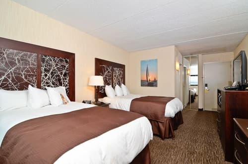 Ramada by Wyndham Buffalo Downtown, Room