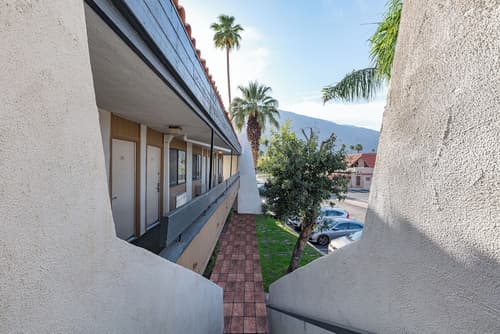 Travelodge by Wyndham Palm Springs
