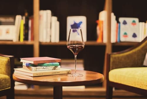 Shiba Park Hotel, Lobby sitting area