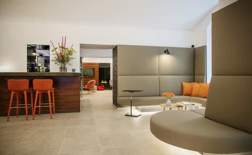 Das Tigra Hotel, Lobby lounge