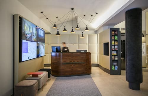 Das Tigra Hotel, Lobby lounge